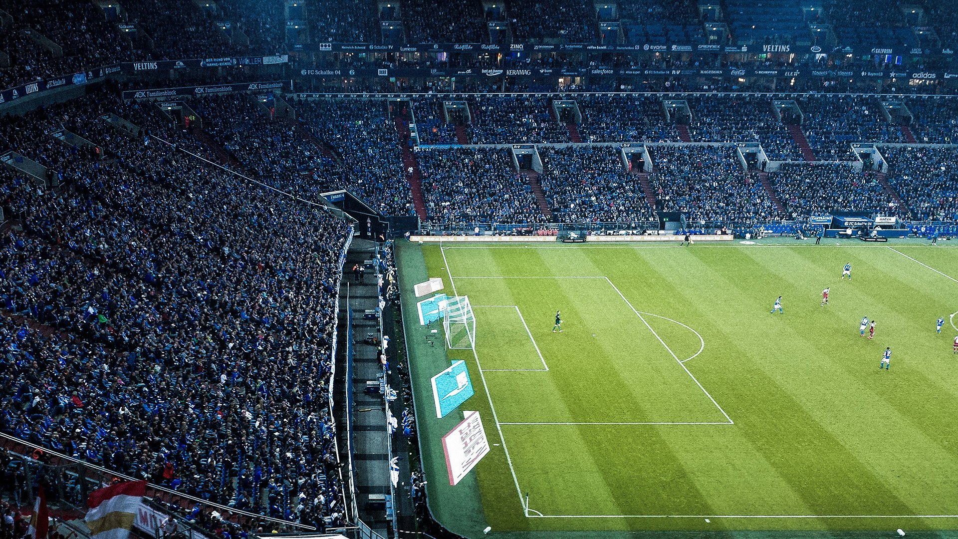 球队在欧冠淘汰赛中以稳固防守确保晋级资格,欧冠淘汰赛客场进球数一样多怎么办