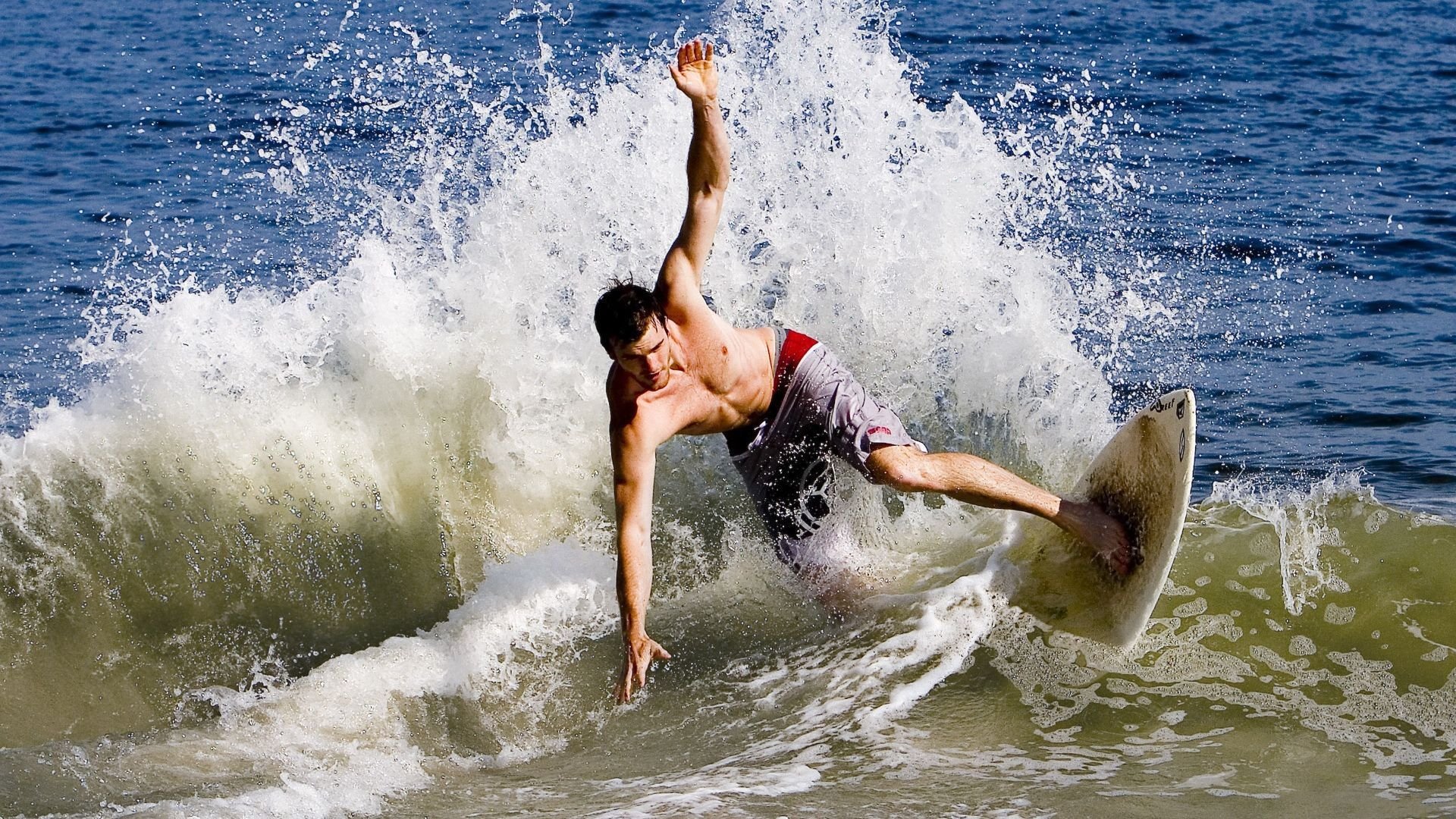 “尼古拉斯·桑特基的多面手技术，帮助阿根廷美洲狮队取得重要突破”